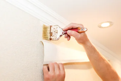 Pose de papier peint à Lacour-d'Arcenay — revêtements muraux et toiles de verre